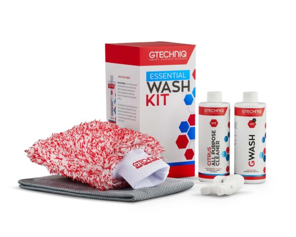 Using-our-car-cleaning-products